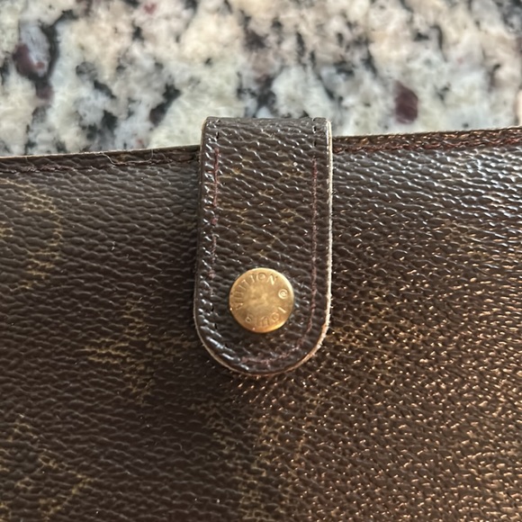 LV Monogram Kisslock Wallet - Picture 16 of 16